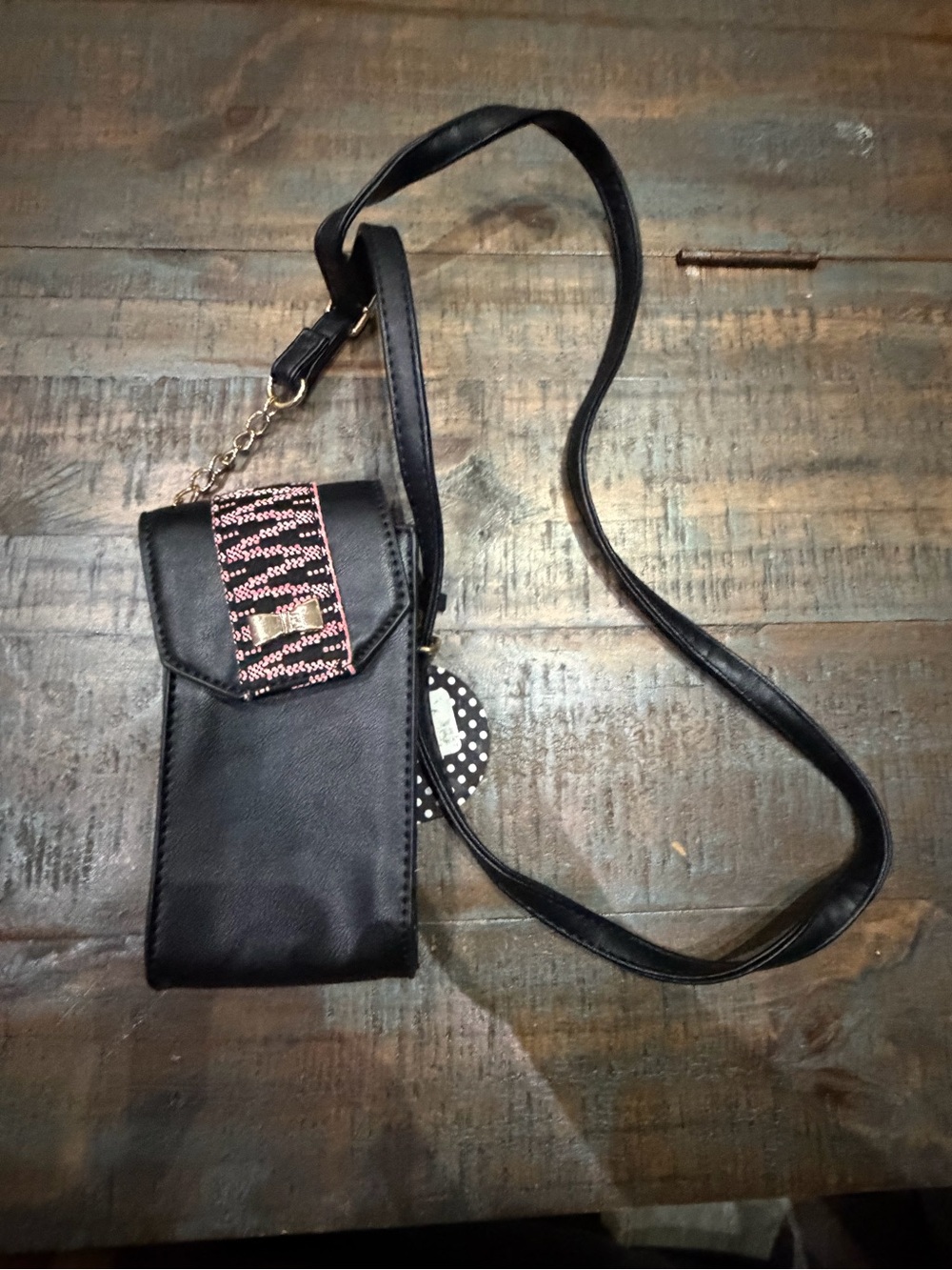NWT Olivia & Kate Black Crossbody Phone Pouch with Pink Beaded Accent. 053